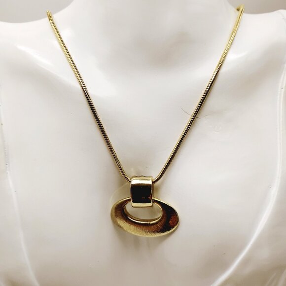 VTG Carolina Herrera Necklace Reversible Gold & Black Enamel Snake Chain Pendant - Picture 14 of 16